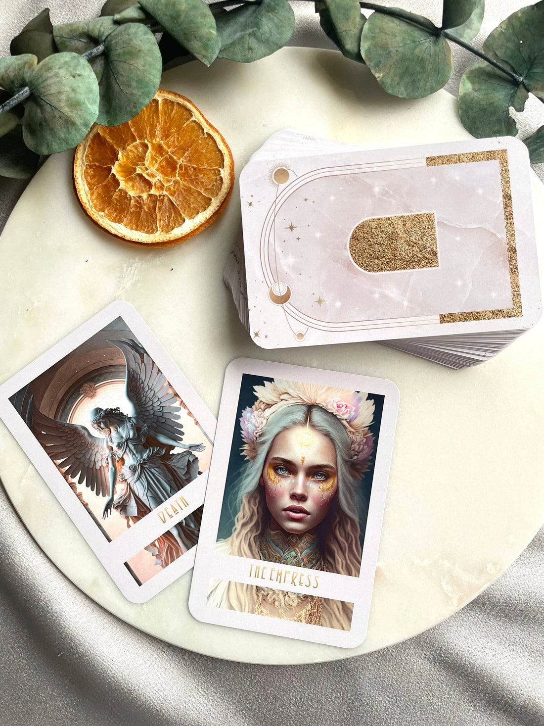 Pastel Dreams Tarot Deck: 78 Beige Gold Cards, Beginner's Guidebook